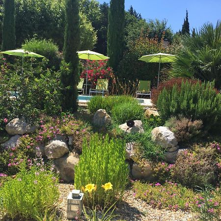 Mas De Mariette Bed and Breakfast Noves Εξωτερικό φωτογραφία