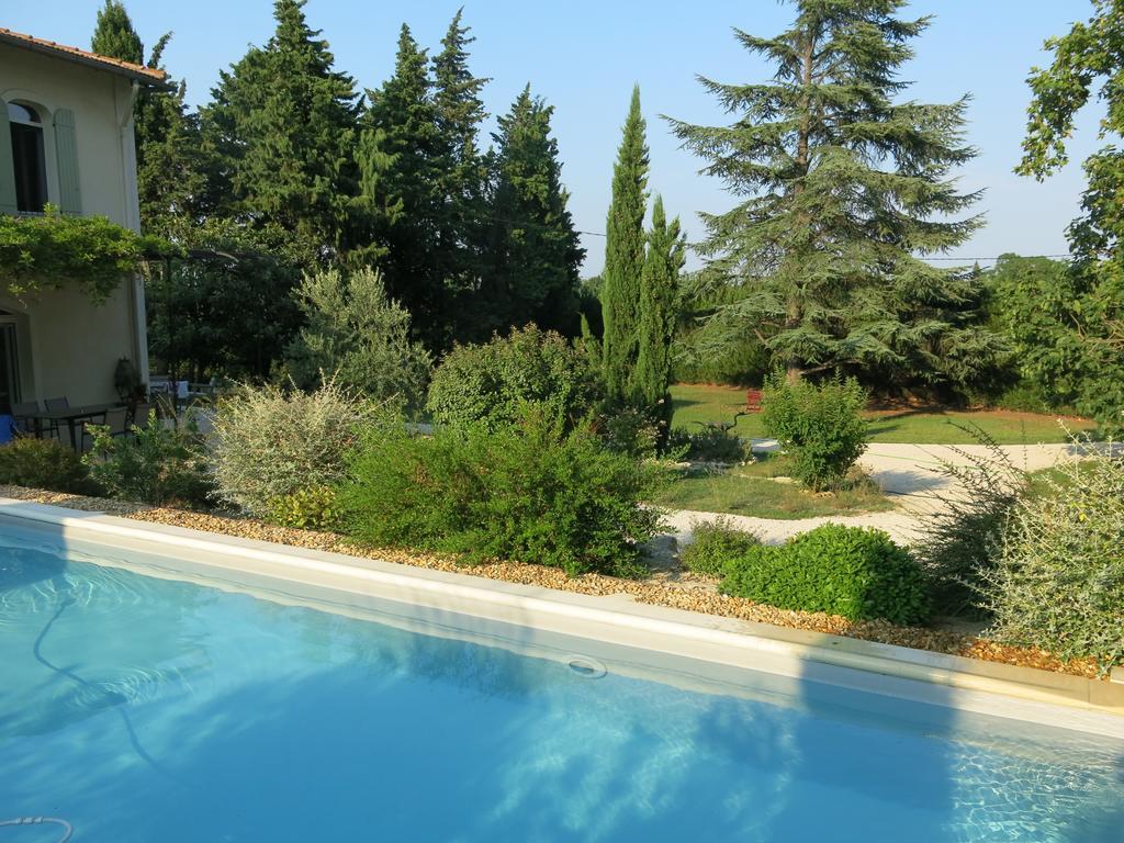 Mas De Mariette Bed and Breakfast Noves Εξωτερικό φωτογραφία