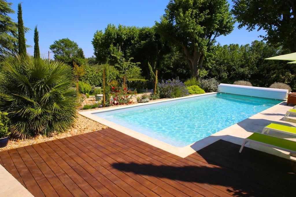 Mas De Mariette Bed and Breakfast Noves Εξωτερικό φωτογραφία